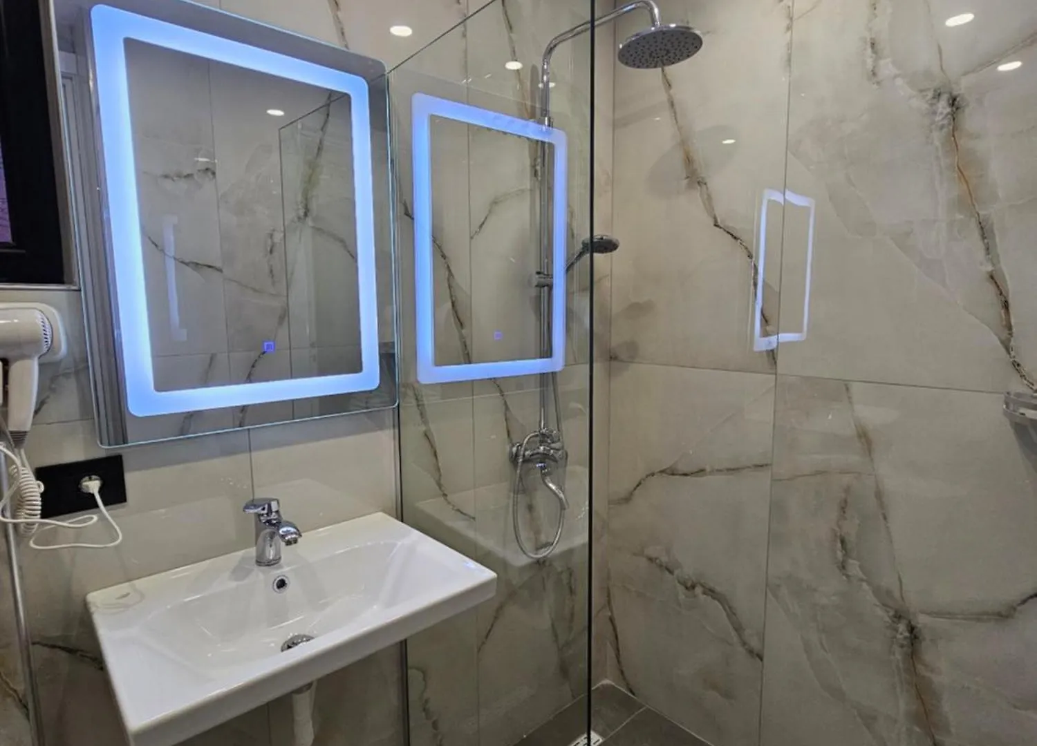Wg Hotel Ksamil