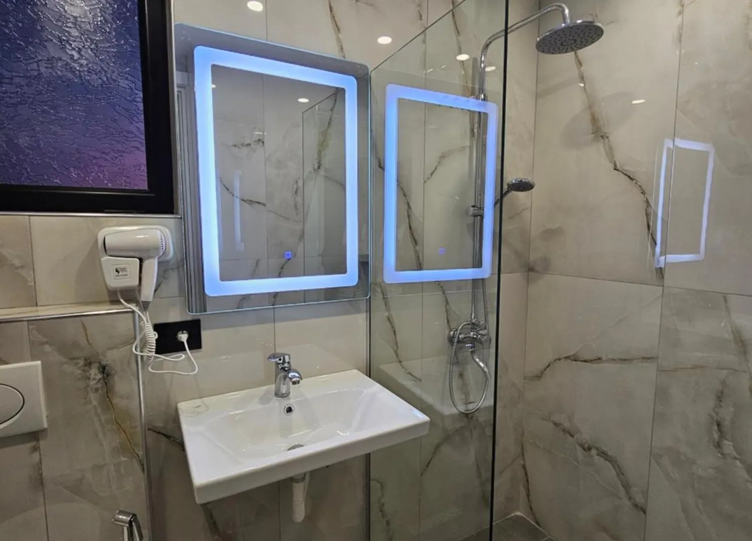 ***  Wg Hotel Ksamil Albania